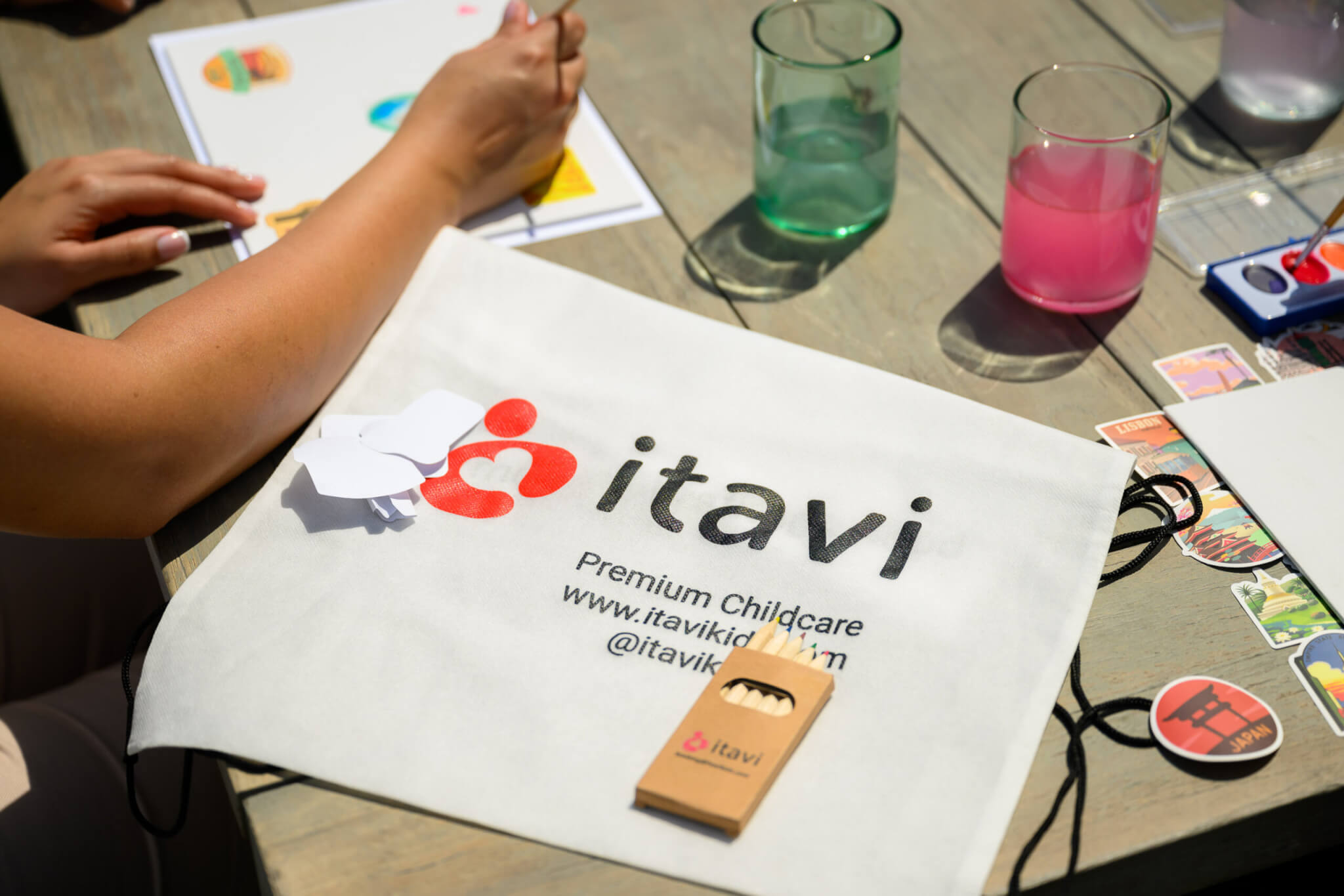 itavi arts & crafts program